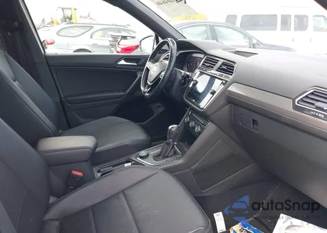 2019 Volkswagen Tiguan 2.0T Se/2.0T Sel/2.0T Sel R-Line/2.0T Sel R-Line Black из США, поврежденный, VIN 3VV2B7AX8KM009229